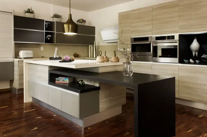 Custom Kitchen Islands example in a Milwaukee, WI home